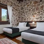 Chalet Parnassus Woodstone Chalets- N1- N2- N3 *