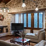 Chalet Parnassus Woodstone Chalets- N1- N2- N3 *
