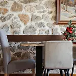 Chalet Parnassus Woodstone Chalets- N1- N2- N3 *