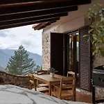Chalet Parnassus Woodstone Chalets- N1- N2- N3 *