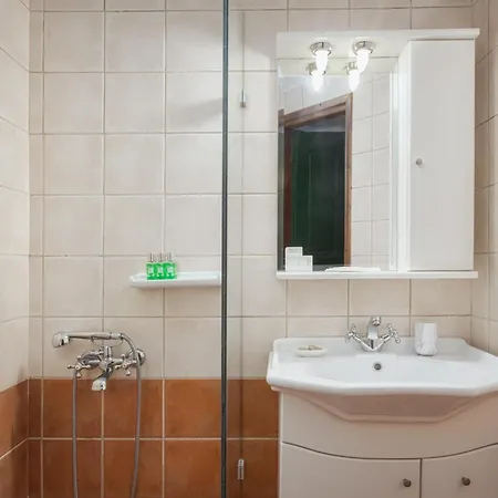 Parnassus Woodstone Chalets- N1- N2- N3 * Áno Polídroszosz