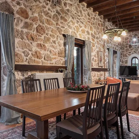 Σαλέ Parnassus Woodstone Chalets- N1- N2- N3