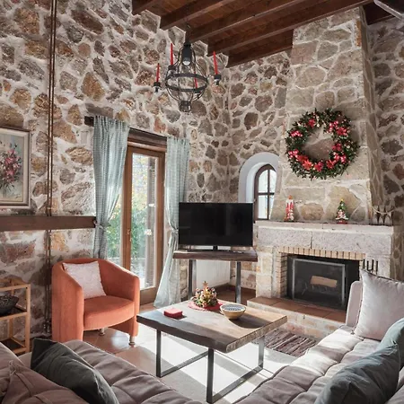 Parnassus Woodstone Chalets- N1- N2- N3 *