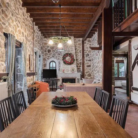 Parnassus Woodstone Chalets- N1- N2- N3 * Άνω Πολύδροσος