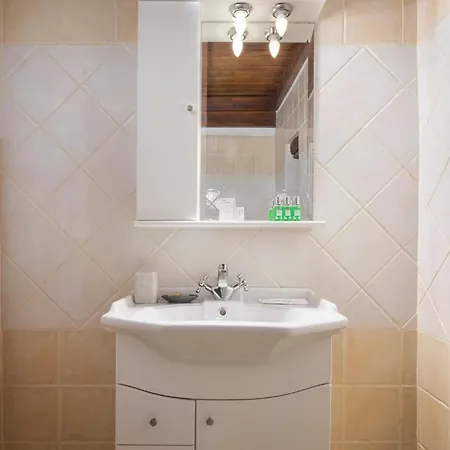 Parnassus Woodstone Chalets- N1- N2- N3 Σαλέ *