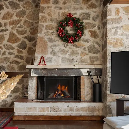 Parnassus Woodstone Chalets- N1- N2- N3 Σαλέ