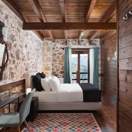 Chalet Parnassus Woodstone Chalets- N1- N2- N3 Ano Polidhrosos