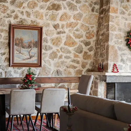 Chalet Parnassus Woodstone Chalets- N1- N2- N3 Ano Polidhrosos