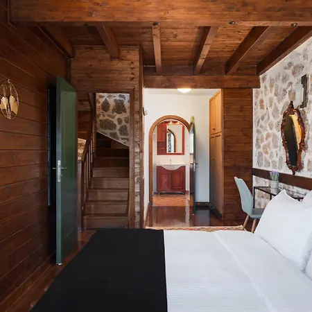 Parnassus Woodstone Chalets- N1- N2- N3 * Άνω Πολύδροσος