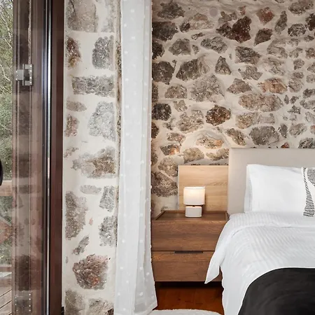 Parnassus Woodstone Chalets- N1- N2- N3